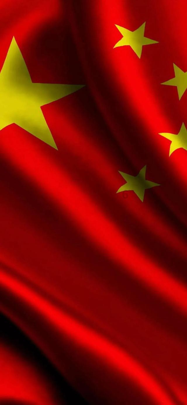 琳娜整理房间