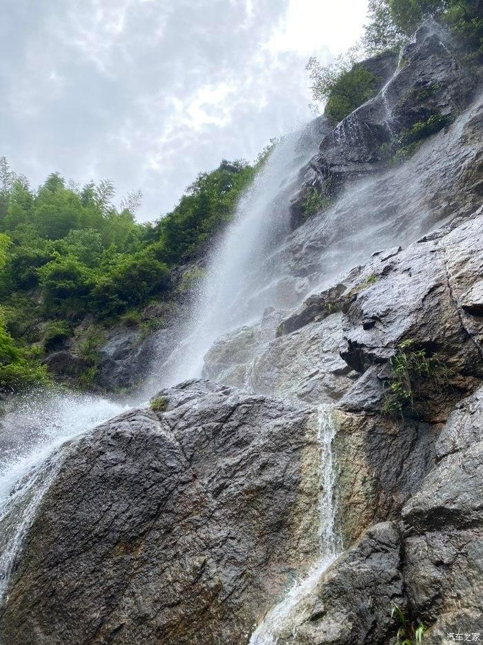 攀登高峰